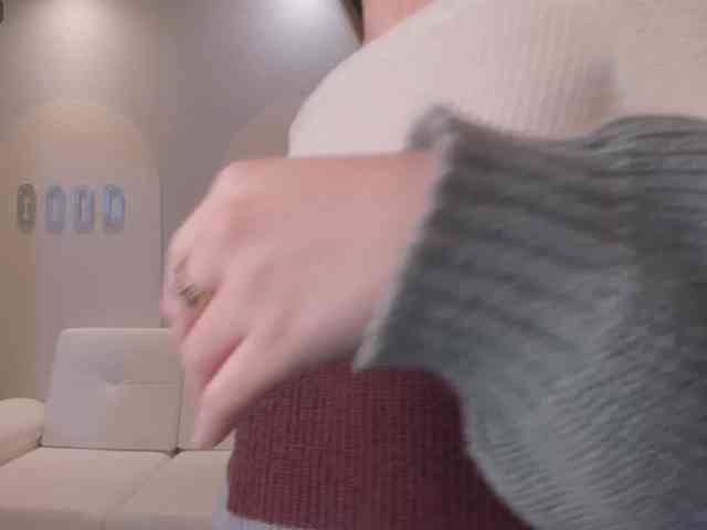 MaiaCollins1 webcam
