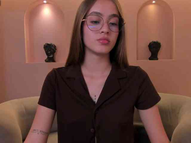 MaiaCollins1 webcam
