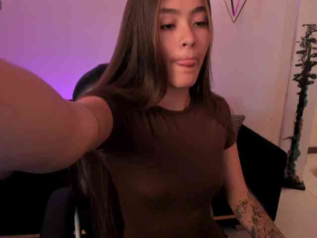 MaiaCollins1 webcam