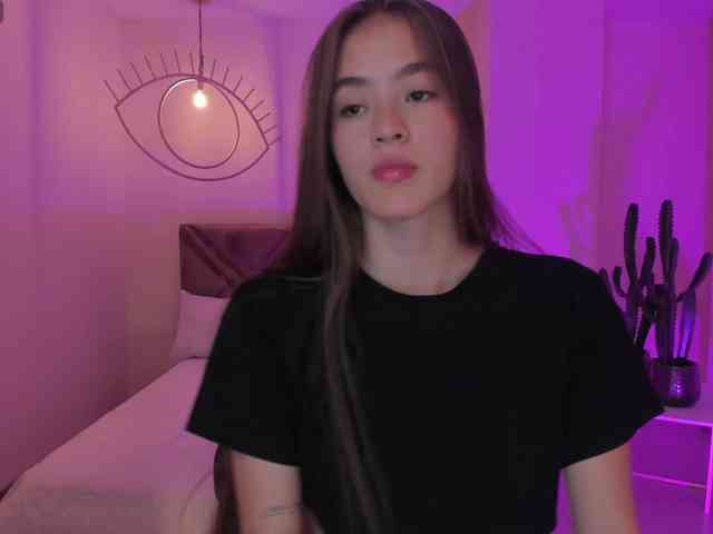 MaiaCollins1 webcam