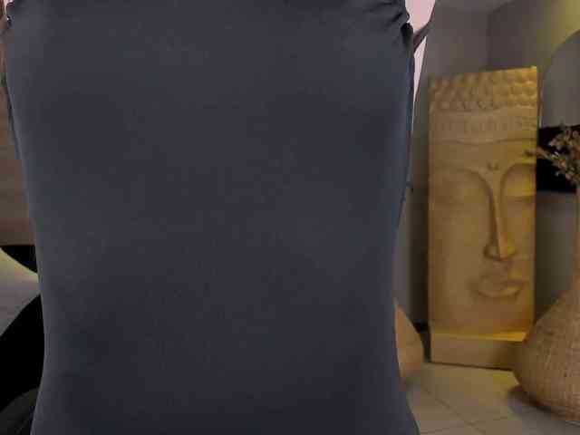MaiaCollins1 webcam