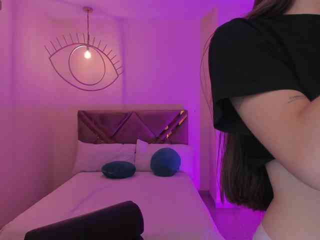 MaiaCollins1 webcam