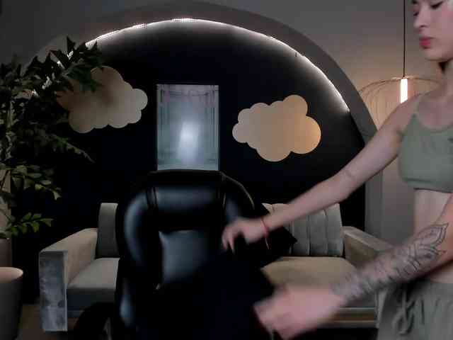 MaiaCollins1 webcam
