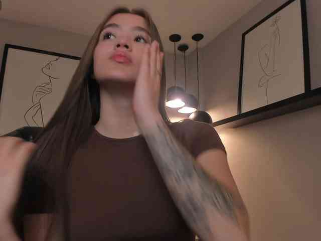 MaiaCollins1 webcam