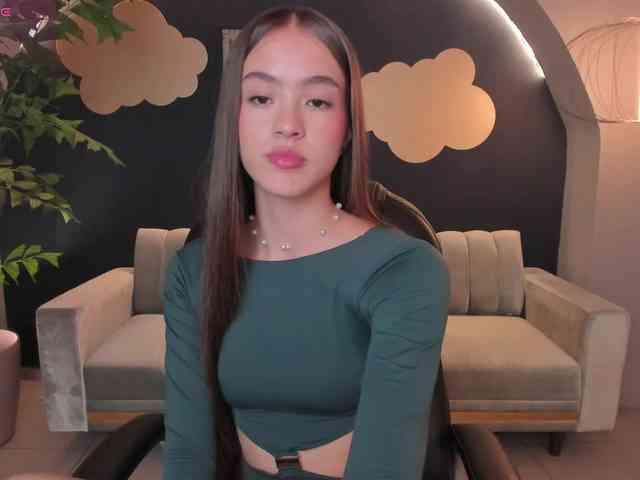 MaiaCollins1 webcam