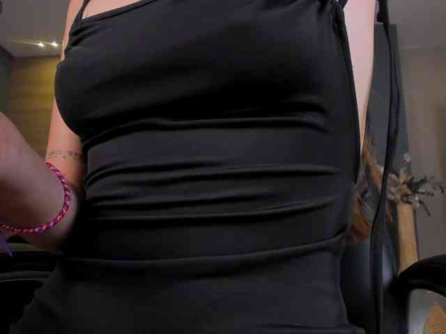 MaiaCollins1 webcam