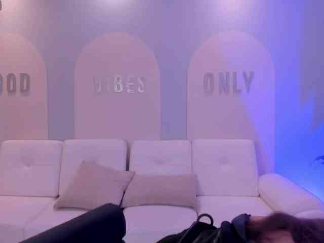 MaiaCollins1 webcam