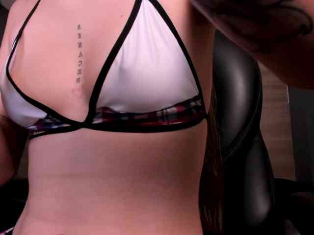 MaiaCollins1 webcam