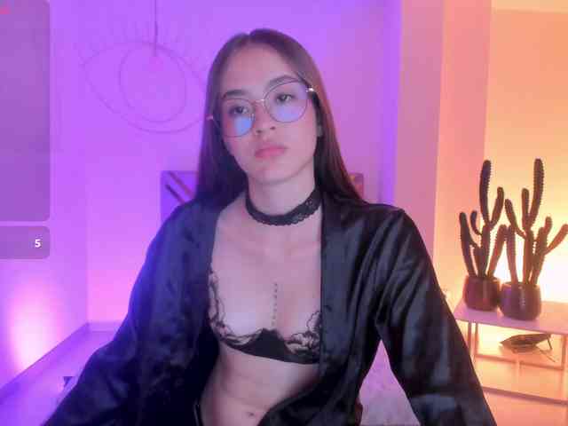 MaiaCollins1 webcam