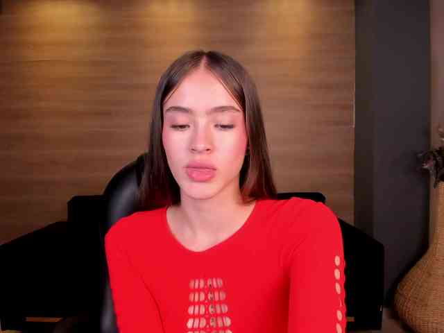 MaiaCollins1 webcam
