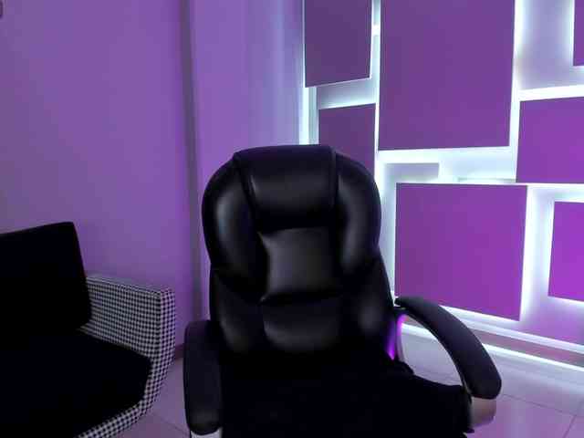 MaiaCollins1 webcam