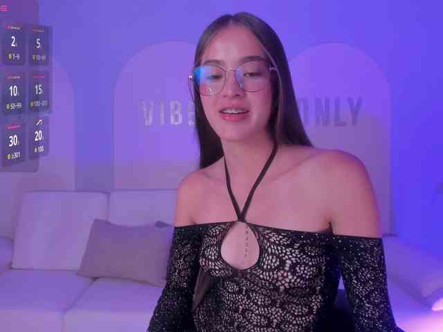 MaiaCollins1 webcam