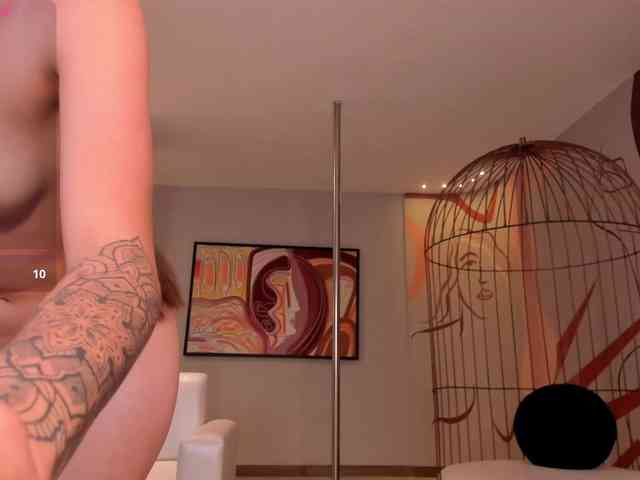 MaiaCollins1 webcam