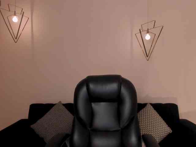 MaiaCollins1 webcam