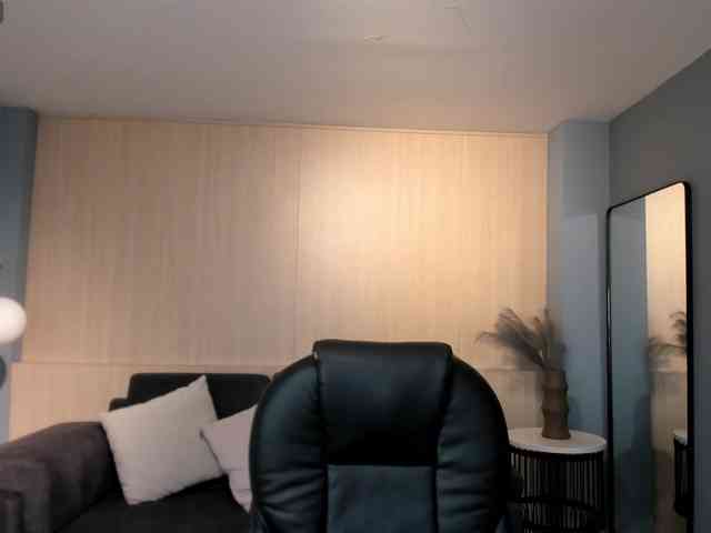MaiaCollins1 webcam