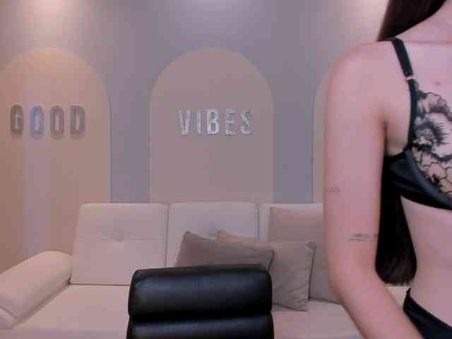 MaiaCollins1 webcam