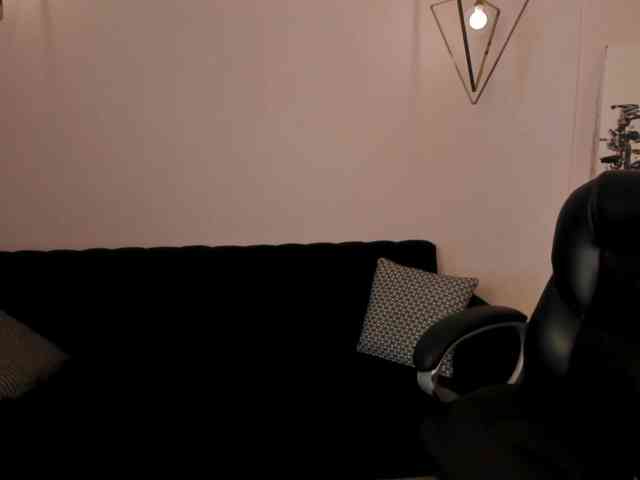 MaiaCollins1 webcam