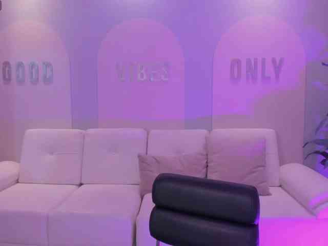 MaiaCollins1 webcam