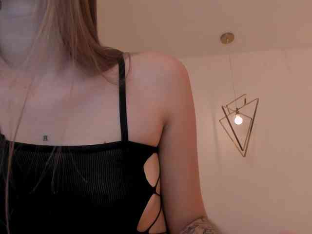 MaiaCollins1 webcam