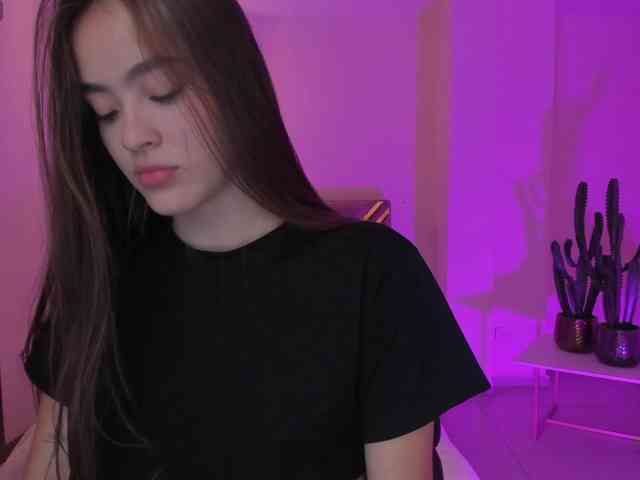 MaiaCollins1 webcam
