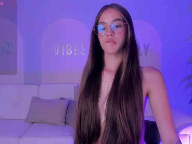 MaiaCollins1 webcam