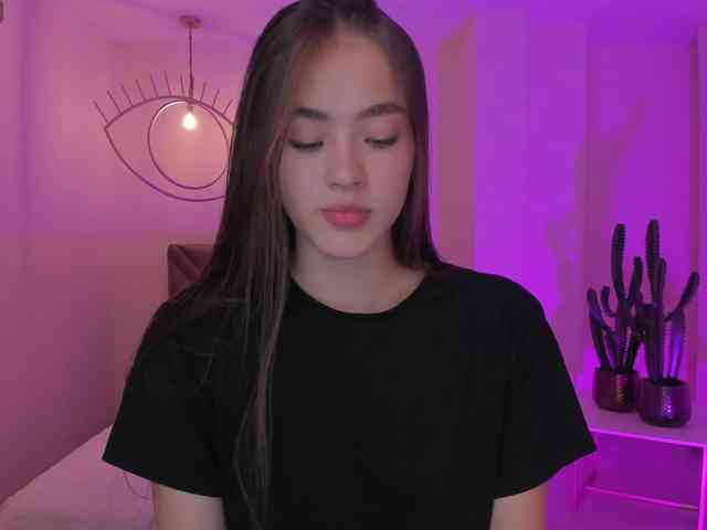 MaiaCollins1 webcam