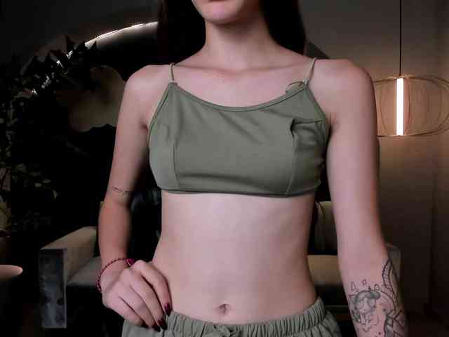 MaiaCollins1 webcam