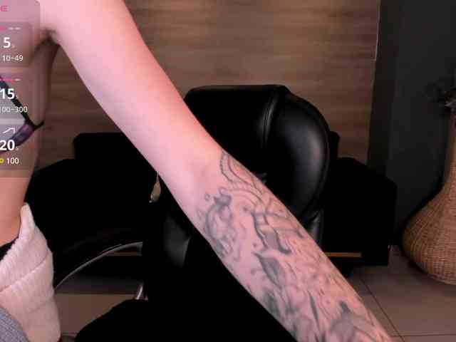 MaiaCollins1 webcam