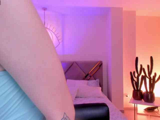 MaiaCollins1 webcam