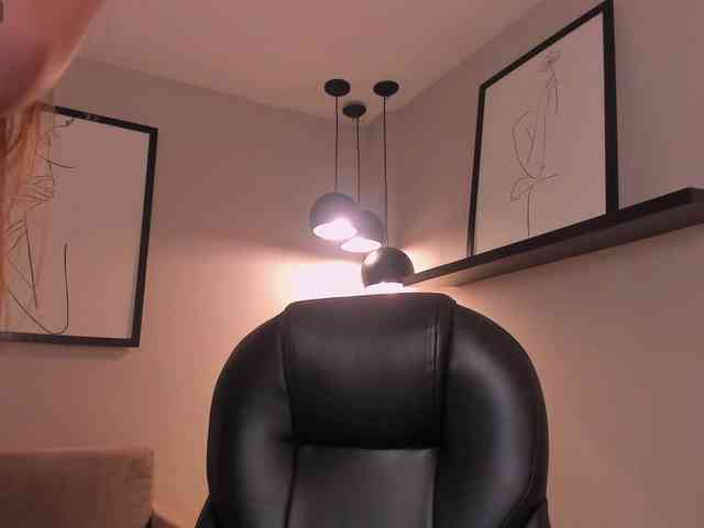 MaiaCollins1 webcam
