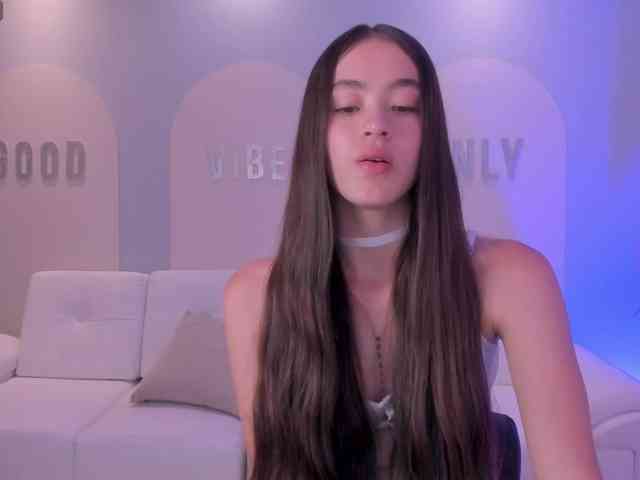 MaiaCollins1 webcam