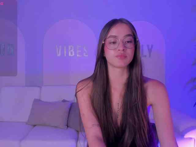 MaiaCollins1 webcam