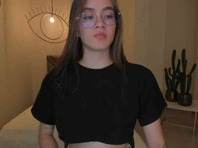 MaiaCollins1 webcam