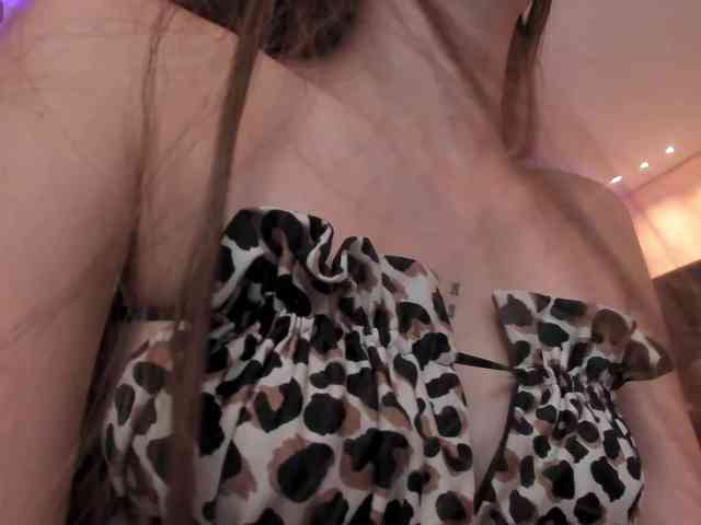 MaiaCollins1 webcam