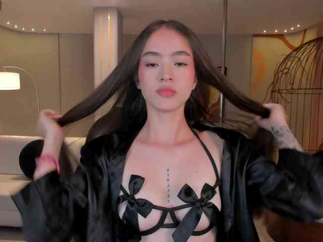 MaiaCollins1 webcam