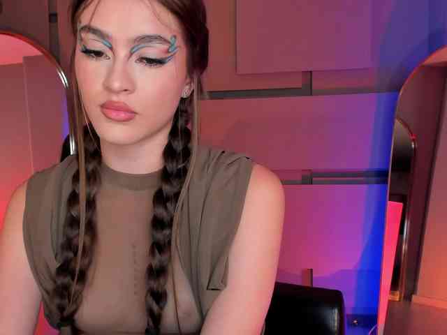 MaiaCollins1 webcam