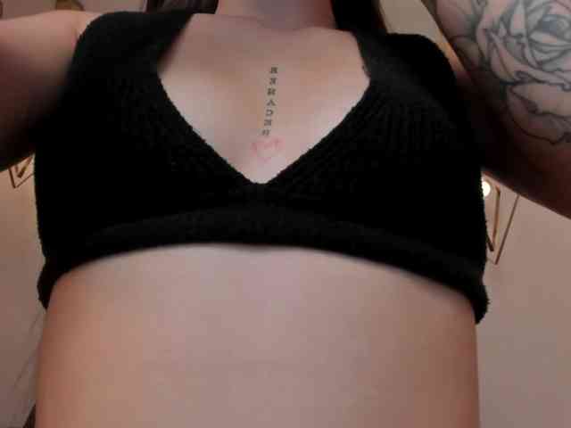 MaiaCollins1 webcam