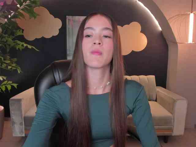 MaiaCollins1 webcam