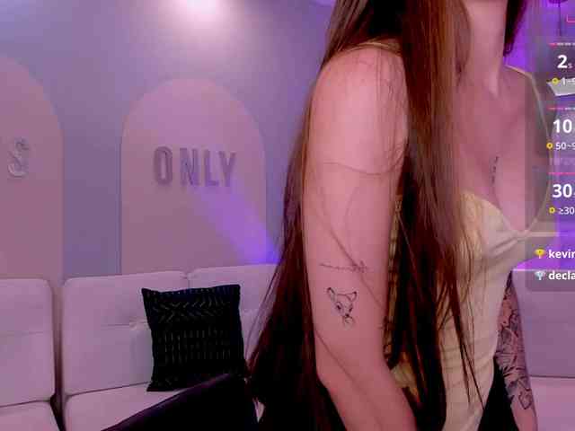 MaiaCollins1 Live Webcam on BongaCams