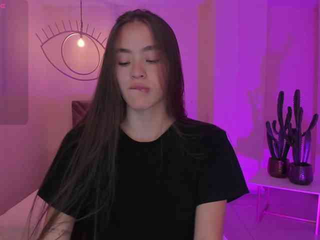 MaiaCollins1 webcam