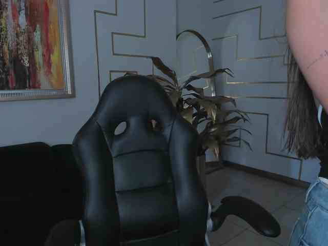 MaiaCollins1 webcam