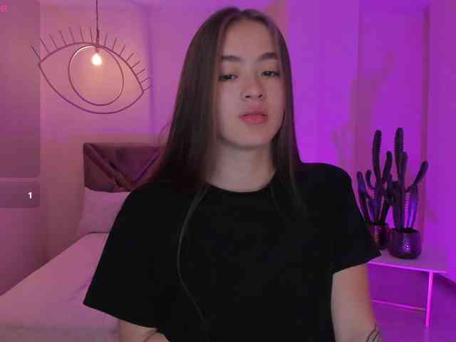 MaiaCollins1 webcam