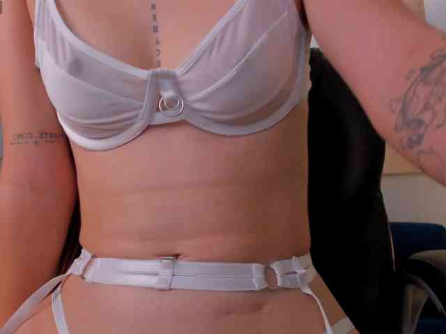 MaiaCollins1 webcam