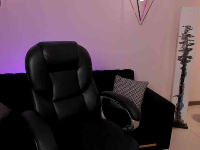 MaiaCollins1 webcam