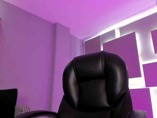 MaiaCollins1 webcam