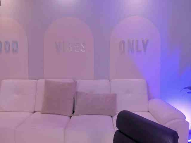 MaiaCollins1 webcam