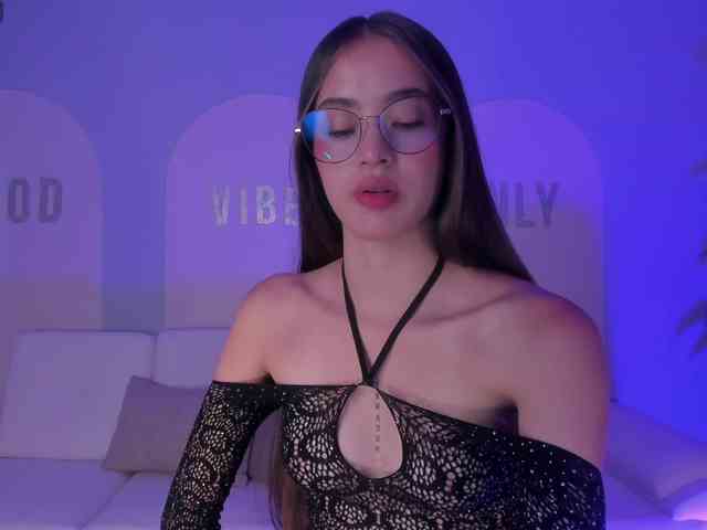 MaiaCollins1 webcam