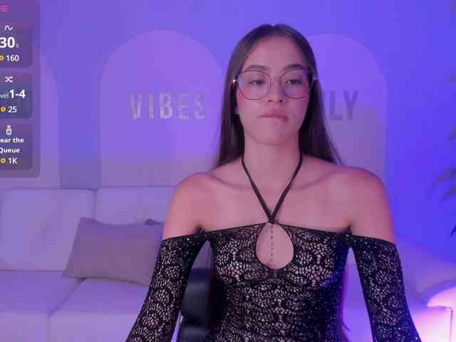 MaiaCollins1 webcam