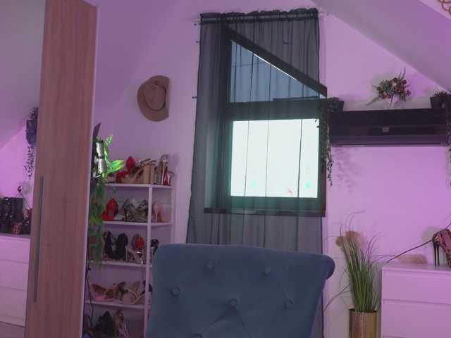 Amaliamour's BongaCams show and profile