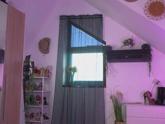 Amaliamour's BongaCams show and profile